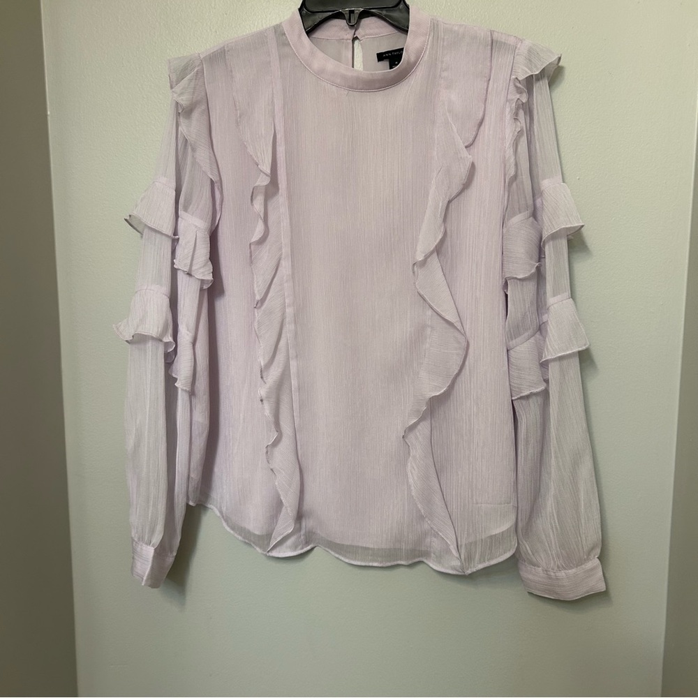 ANN TAYLOR Sheer Flutter Ruffle‎ Sleeve Blouse Lilac Purple Womens M EUC Career